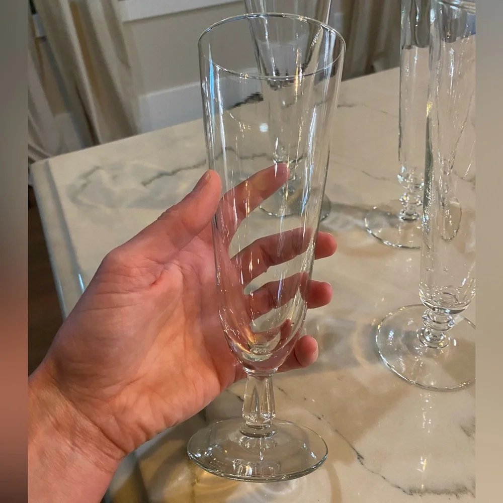 Bundle of 4 Clear Glass Pilsner Beer Glasses with short Stems 2 Styles